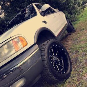 Meet your Posher, Hunter